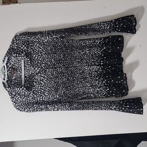 🟡Gorgeous Jessica, US XL, Black And white, Sheer Lace Bell Sleeved with buttons